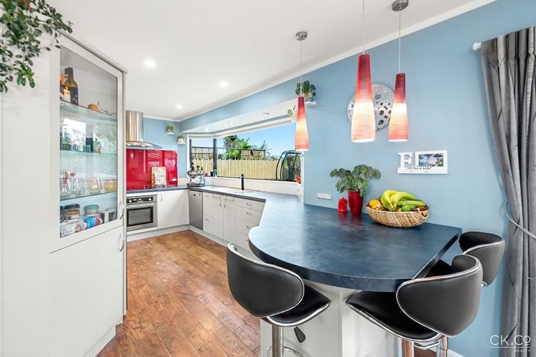 Photo of property in 24 Mossburn Grove, Kelson, Lower Hutt, 5010