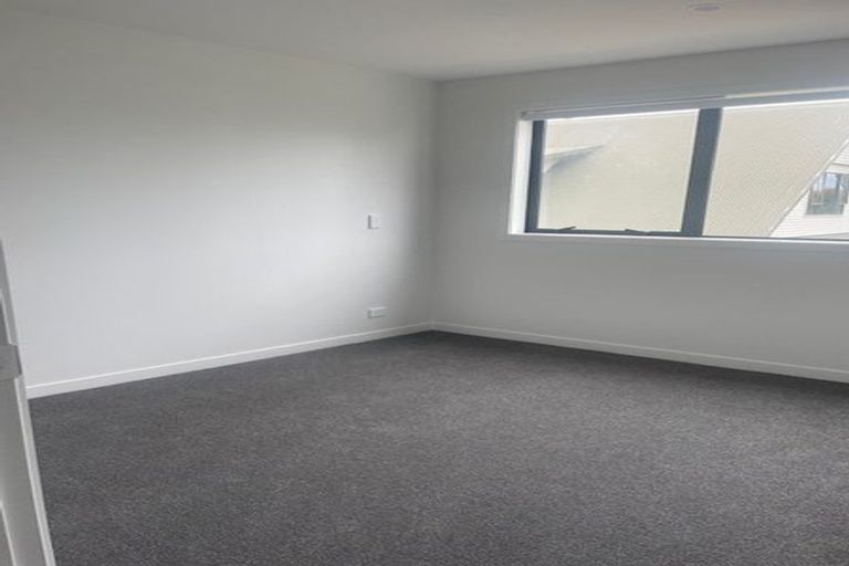 Photo of property in 22 Whakahui Lane, Mangere Bridge, Auckland, 2022