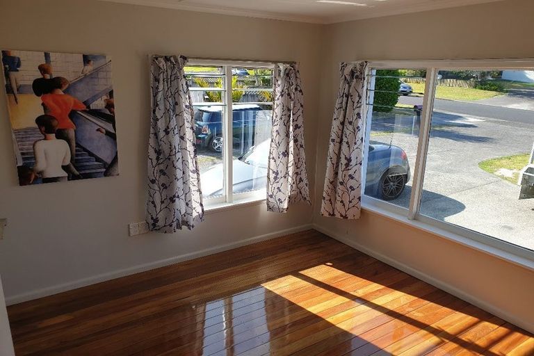 Photo of property in 1/7 Savoy Road, Glen Eden, Auckland, 0602
