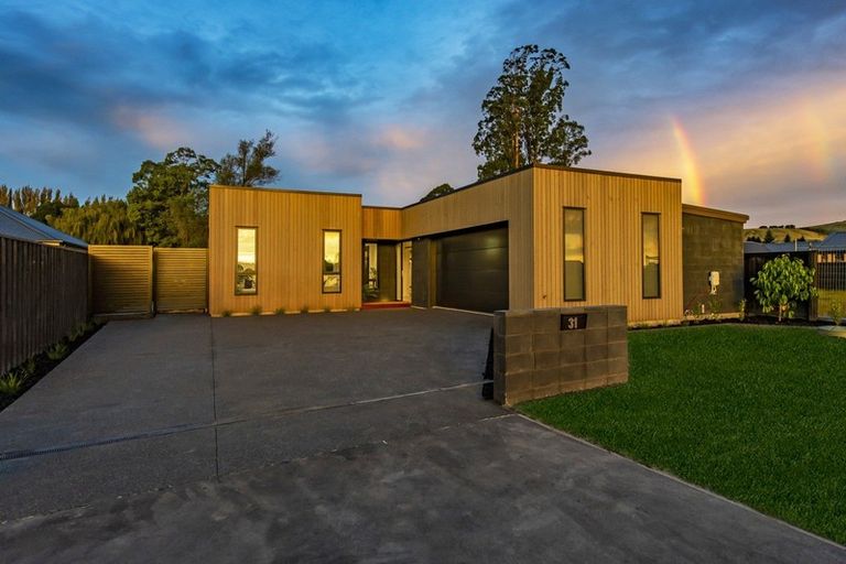 Photo of property in 31 Irvines Track, Halswell, Christchurch, 8025