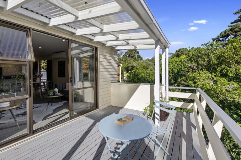 Photo of property in 10 Palm Grove, Belmont, Lower Hutt, 5010