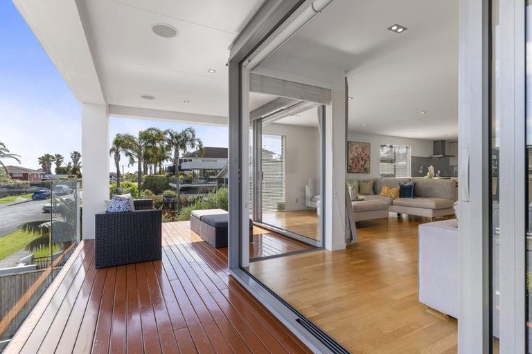 Photo of property in 38 Takutai Avenue, Bucklands Beach, Auckland, 2012