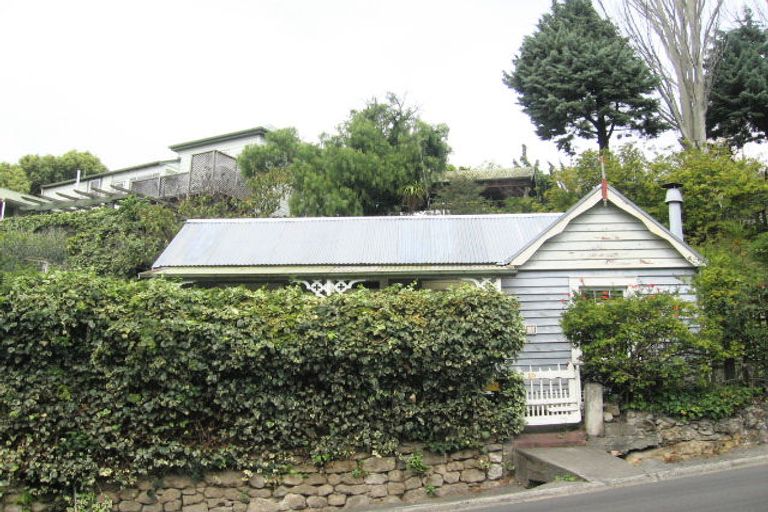 Photo of property in 15 Spencer Road, Hospital Hill, Napier, 4110