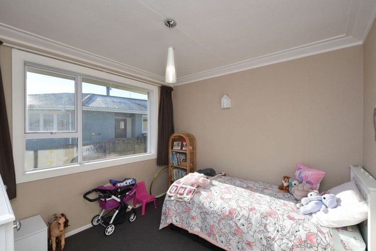 Photo of property in 32 Kinmont Crescent, Newfield, Invercargill, 9812