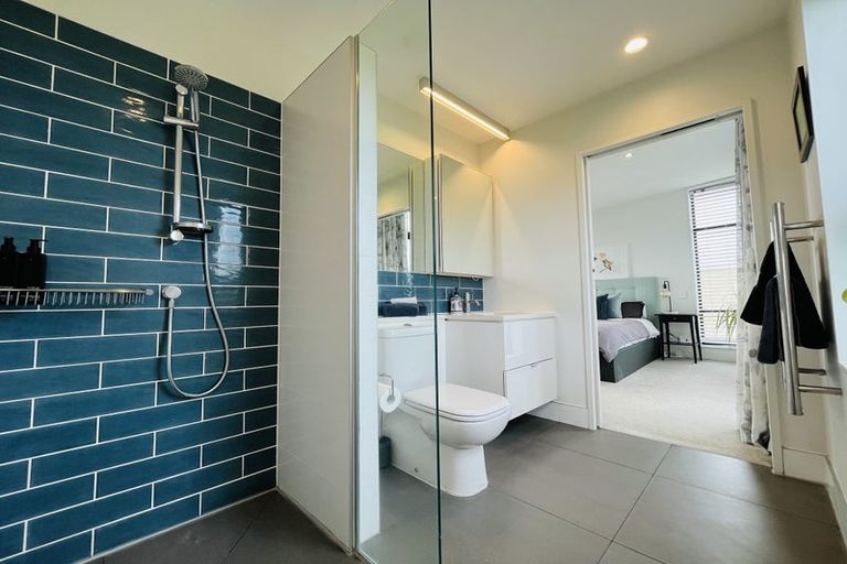 Photo of property in 240 Hobsonville Point Road, Hobsonville, Auckland, 0616