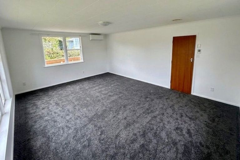 Photo of property in 7 Mahia Place, Kelvin Grove, Palmerston North, 4414