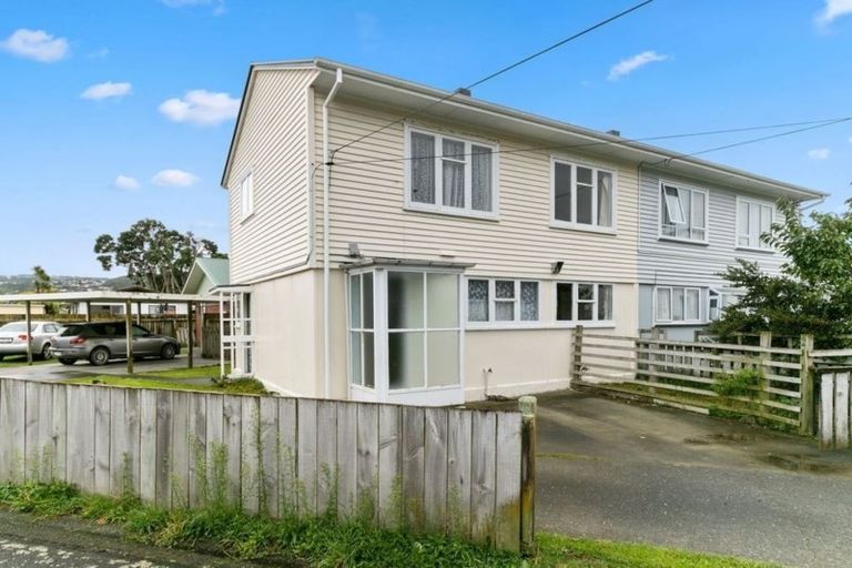 Photo of property in 21-22 Trevethick Grove, Woburn, Lower Hutt, 5010