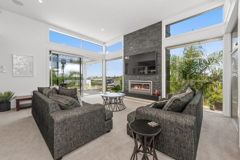 Photo of property in 133 Lake Crescent, Hamilton Lake, Hamilton, 3204