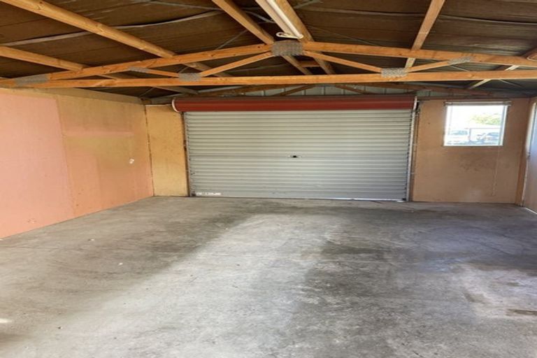 Photo of property in 17 Durham Avenue, Tamatea, Napier, 4112