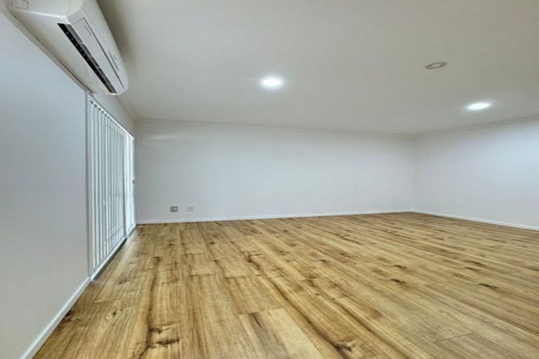 Photo of property in 180 Settlement Road, Papakura, 2110