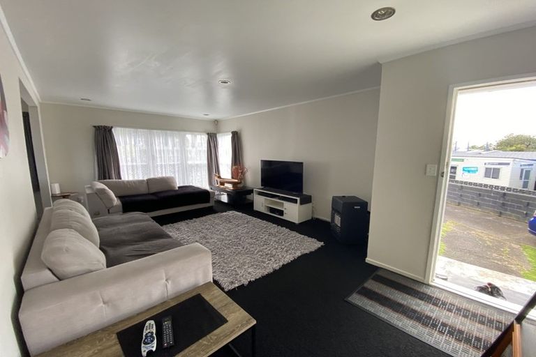 Photo of property in 143a Rowandale Avenue, Manurewa, Auckland, 2102