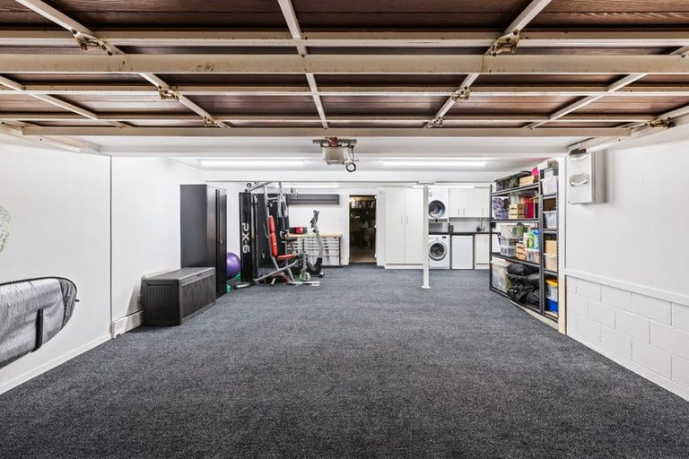 Photo of property in 51 Mcdowell Crescent, Hillcrest, Auckland, 0627