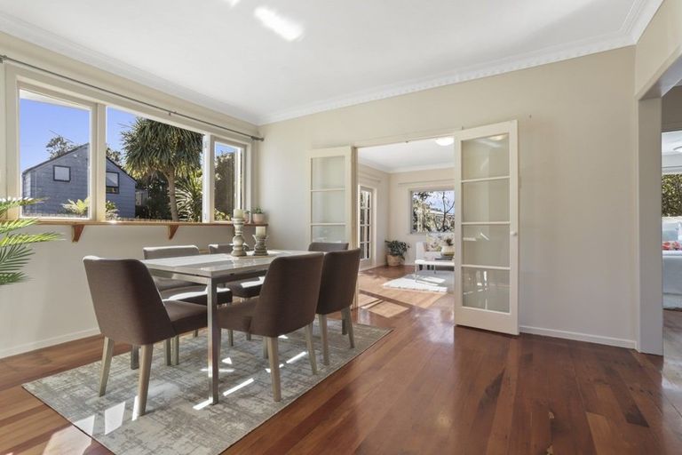 Photo of property in 228 Beach Haven Road, Beach Haven, Auckland, 0626