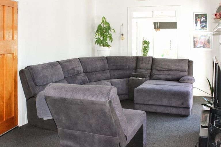 Photo of property in 8 Wainoni Road, Wainoni, Christchurch, 8061