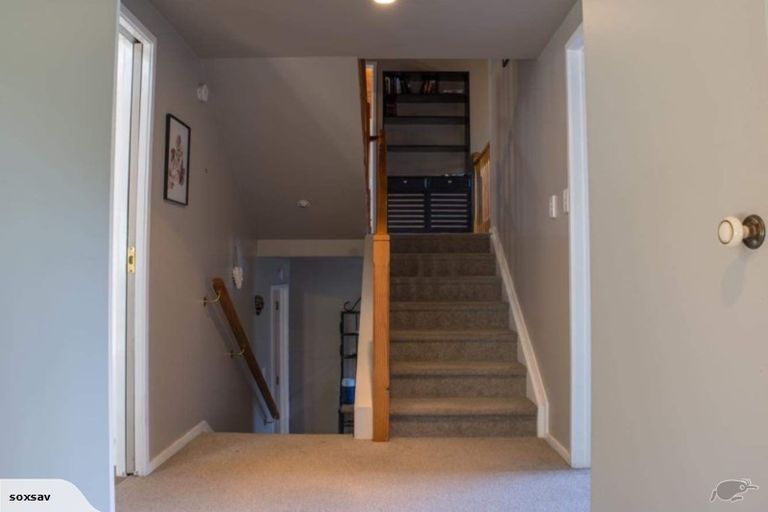 Photo of property in 111 Glenmore Road, Sunnyhills, Auckland, 2010