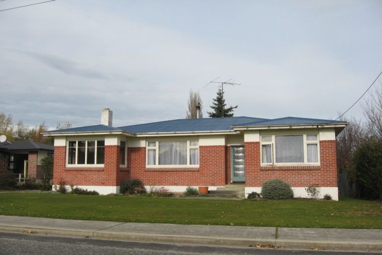 Photo of property in 3 Sussex Street, Tapanui, 9522