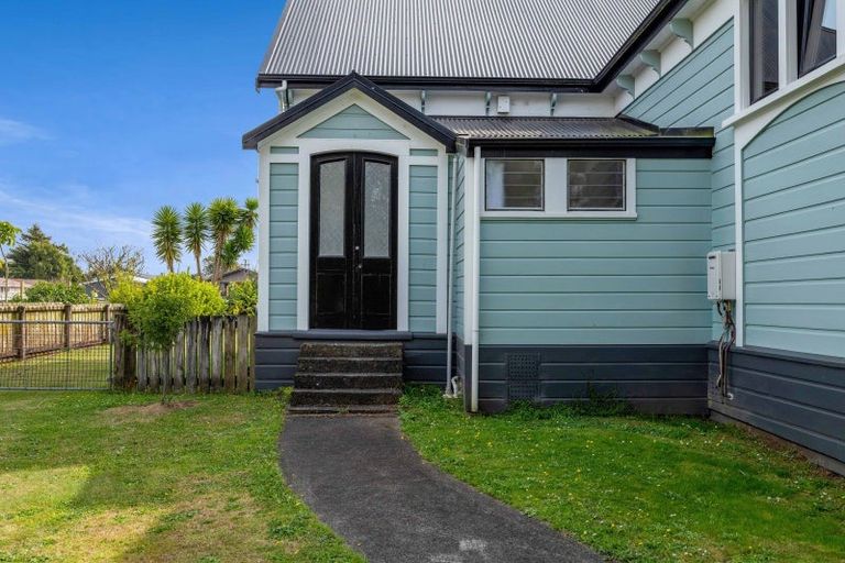 Photo of property in 105 High Street South, Eltham, 4322