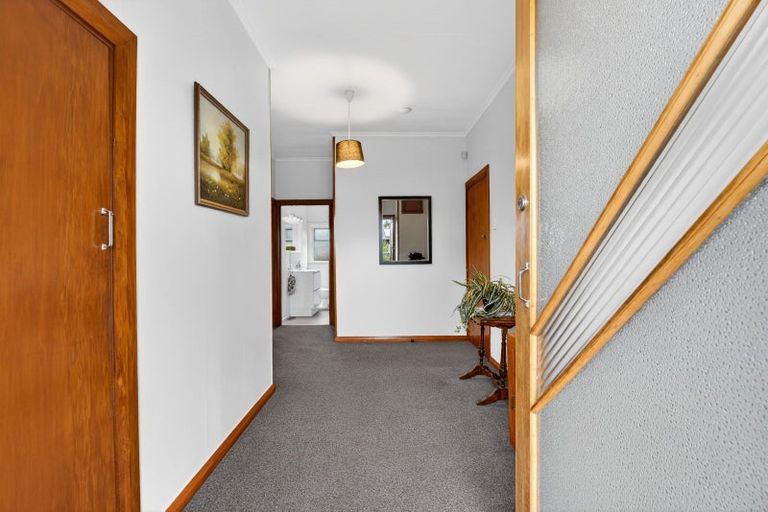 Photo of property in 8 Anzac Avenue, Onekawa, Napier, 4110