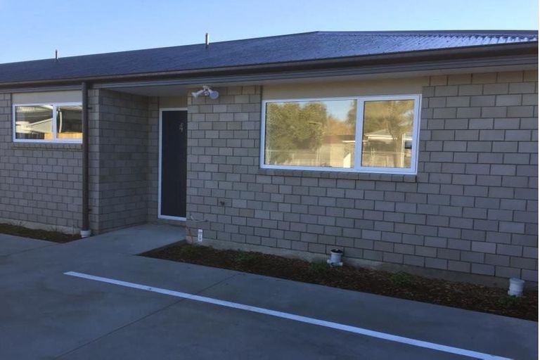 Photo of property in 4/76 Grafton Street, Waltham, Christchurch, 8011