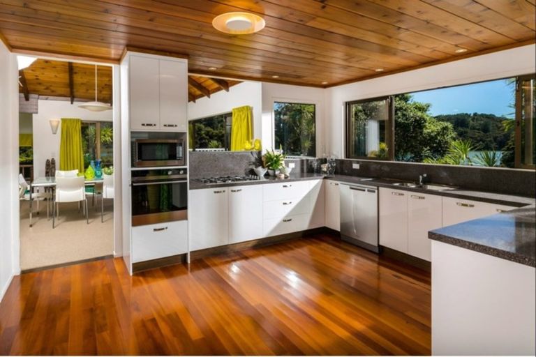 Photo of property in 12 Kingfisher Grove, Greenhithe, Auckland, 0632