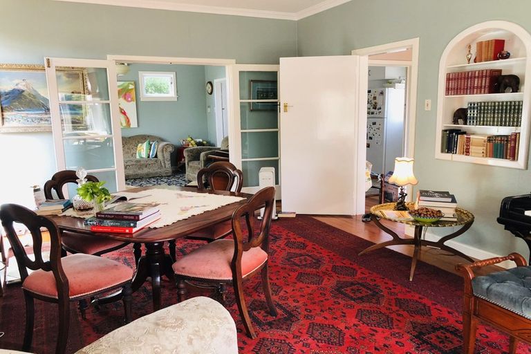 Photo of property in 35 Great North Road, Saint Johns Hill, Whanganui, 4501