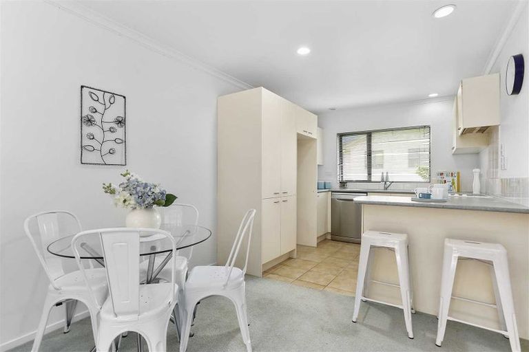 Photo of property in 6/2 Arawa Street, New Lynn, Auckland, 0600