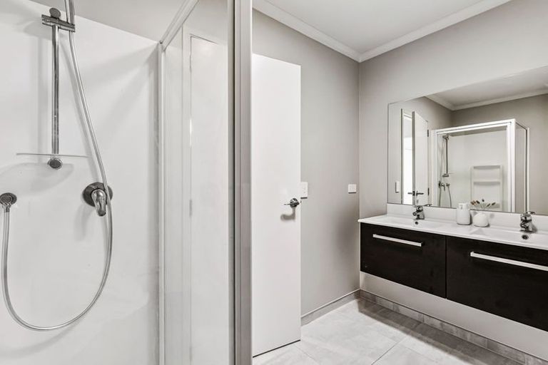 Photo of property in 7/6 Onekiritea Road, Hobsonville, Auckland, 0616