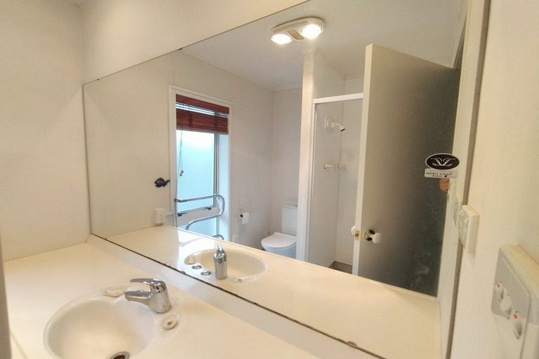 Photo of property in 20 Carriage Close, Northpark, Auckland, 2013