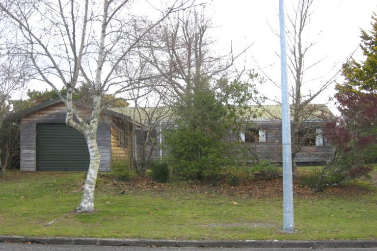 Photo of property in 46 Marina Terrace, Kinloch, Taupo, 3377