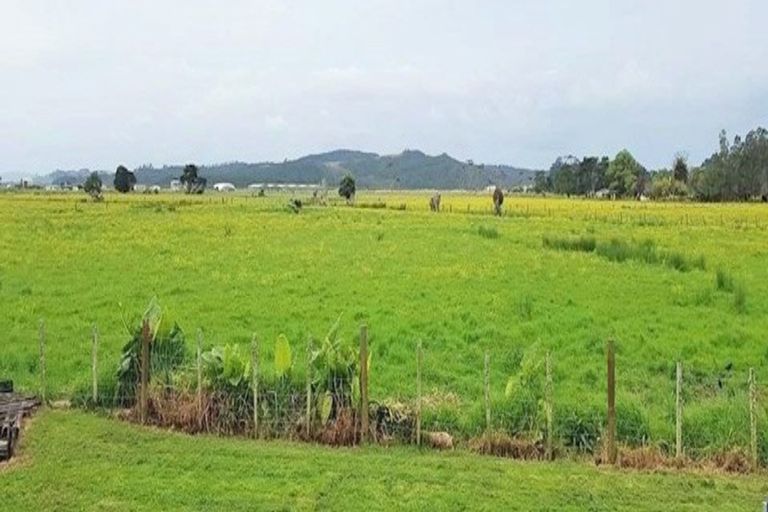 Photo of property in 212 Parkhurst Road, Parakai, 0830