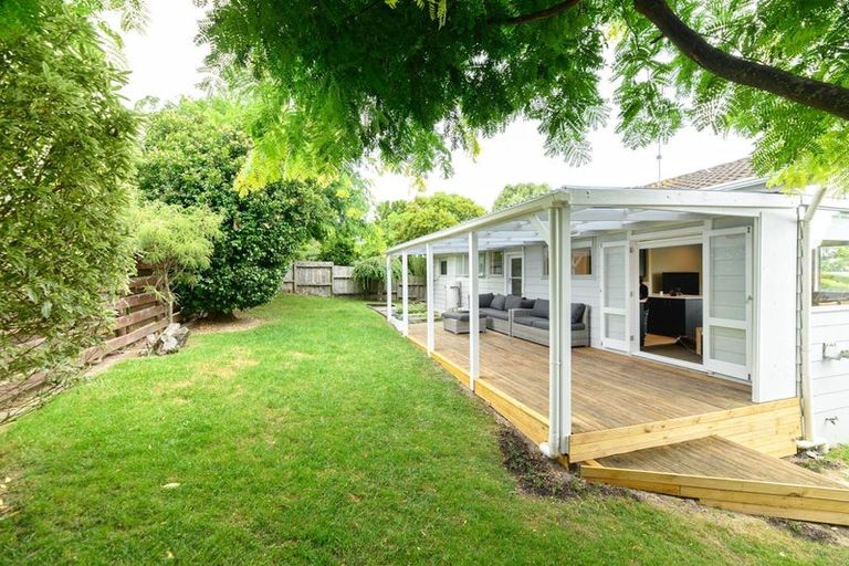 Photo of property in 132 Awaruku Road, Torbay, Auckland, 0630