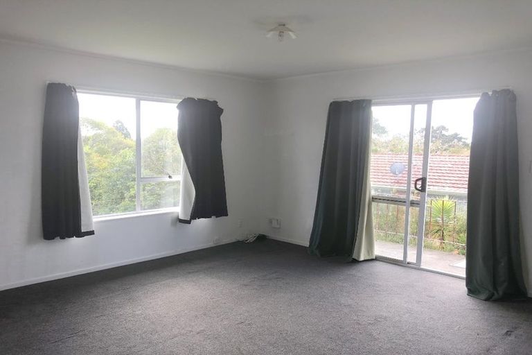 Photo of property in 112 Lynwood Road, New Lynn, Auckland, 0600