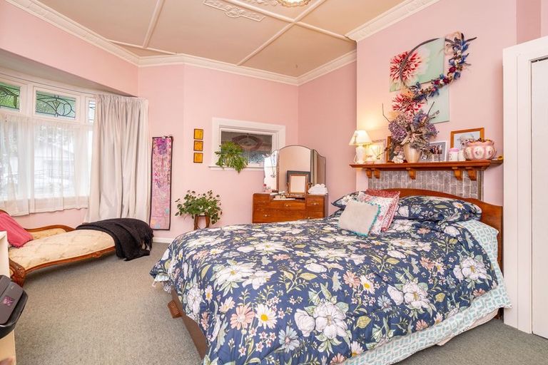 Photo of property in 360 Bay View Road, Saint Clair, Dunedin, 9012