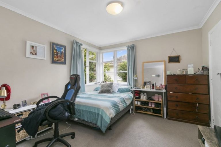 Photo of property in 13 Harris Street, Naenae, Lower Hutt, 5011