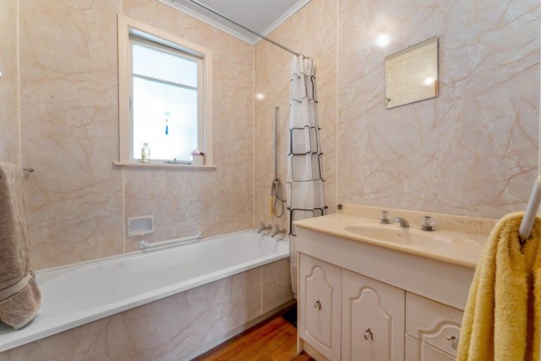 Photo of property in 45 Tararua Street, Pahiatua, 4910