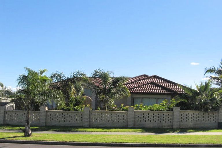 Photo of property in 266 Hill Road, The Gardens, Auckland, 2105