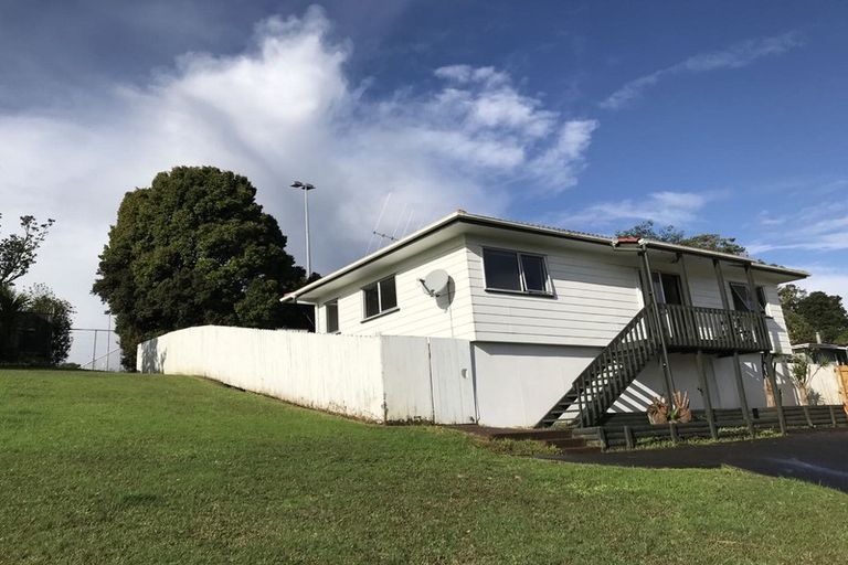Photo of property in 95 Spinella Drive, Bayview, Auckland, 0629