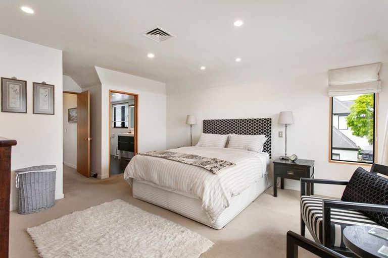 Photo of property in 2/31a Garden Road, Merivale, Christchurch, 8014