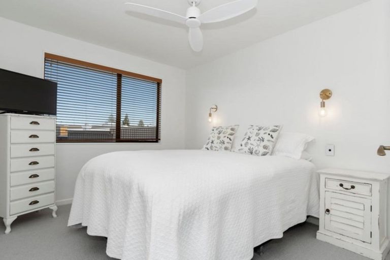 Photo of property in 1/4 Oceanview Road, Mount Maunganui, 3116