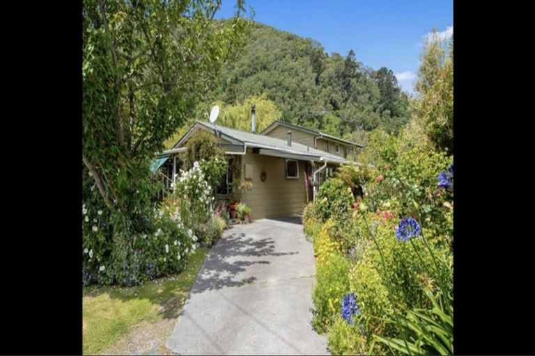 Photo of property in 12 Scotland Street, Picton, 7220