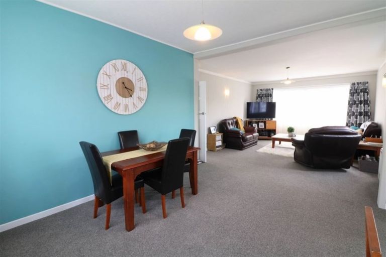 Photo of property in 45 Avenue Road, West End, Timaru, 7910