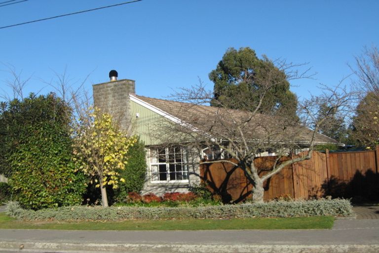 Photo of property in 15 Mortlake Street, Islington, Christchurch, 8042
