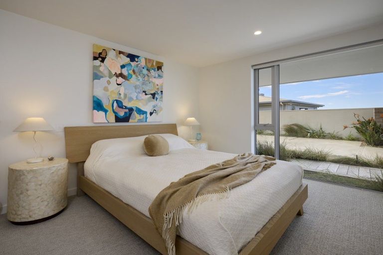 Photo of property in 7 Surf Road, Mount Maunganui, 3116