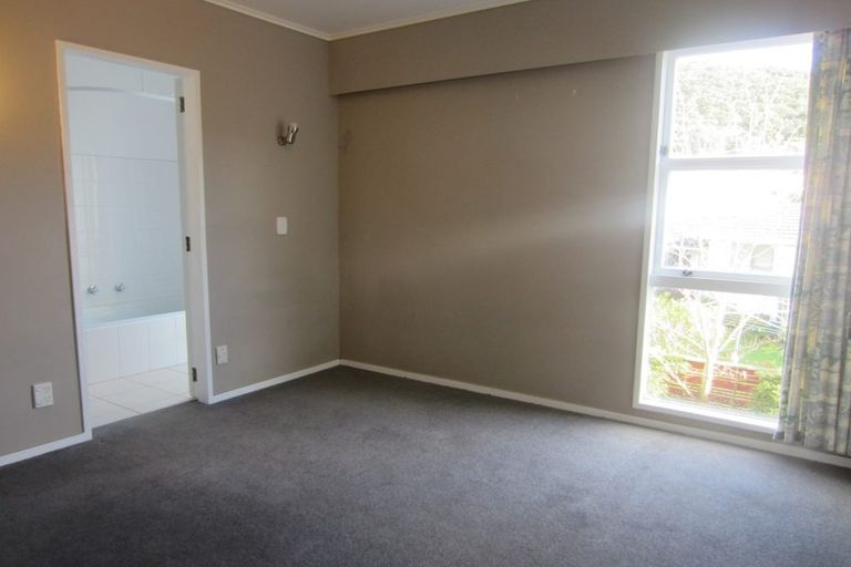 Photo of property in 79 Oriel Avenue, Tawa, Wellington, 5028