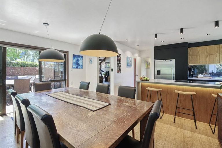 Photo of property in 2 Holmcroft Court, Cracroft, Christchurch, 8022