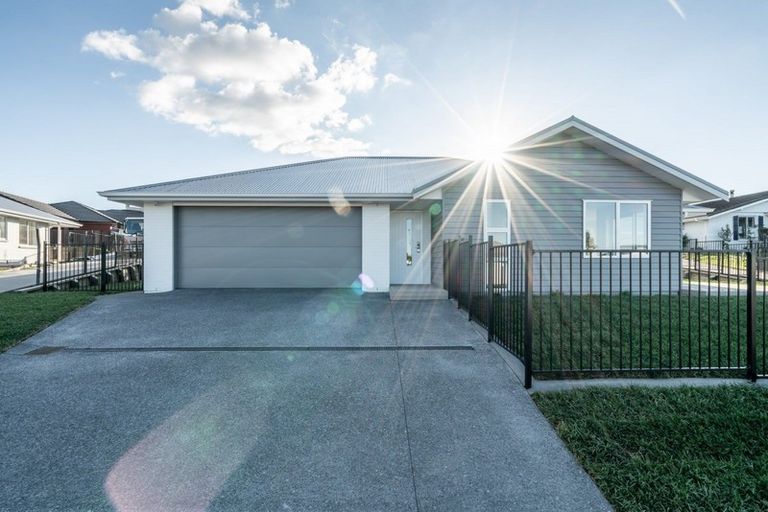 Photo of property in 9 Nottingham Road, Omokoroa, 3114