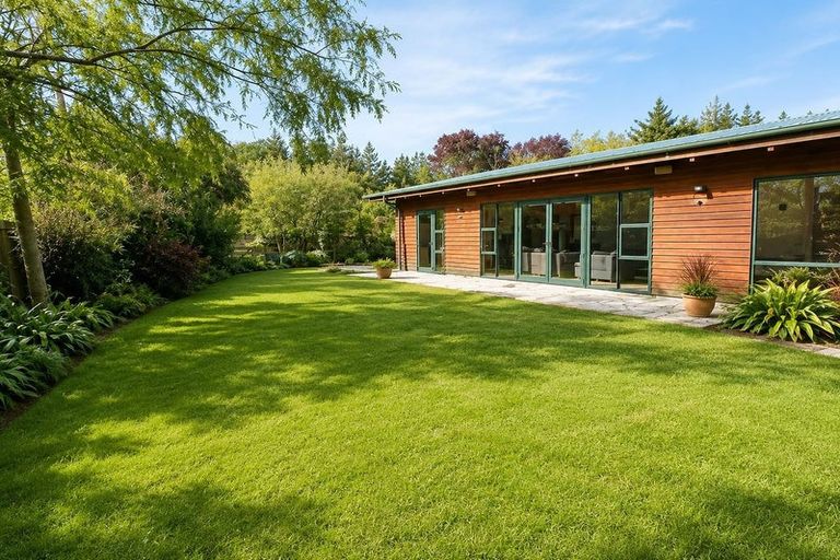 Photo of property in 4 Kiwi Avenue, Waikuku Beach, 7473