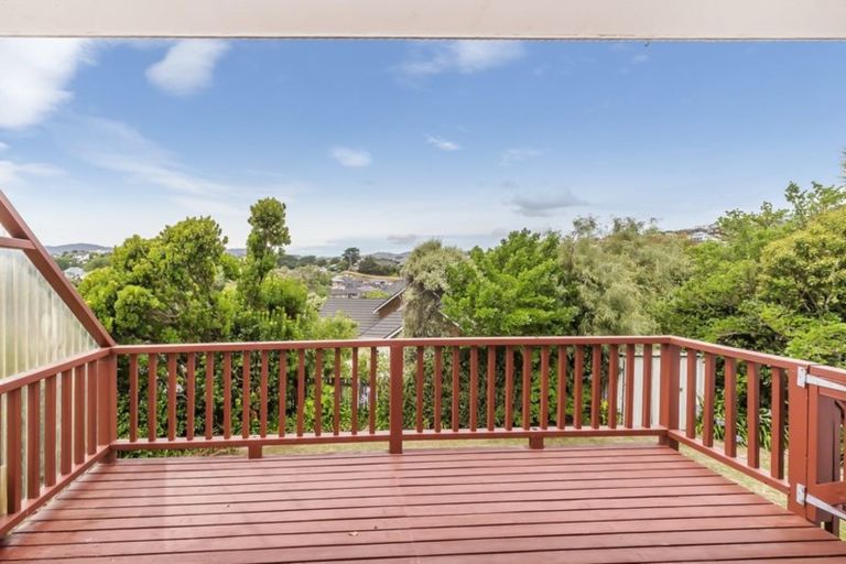 Photo of property in 33 Shackle Lane, Whitby, Porirua, 5024