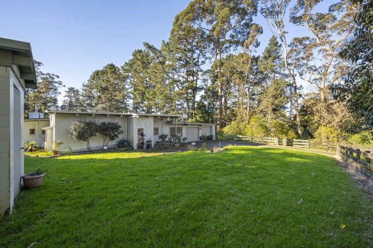 Photo of property in 1 Whitford Park Road, Whitford, Howick, 2571