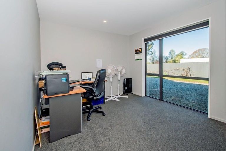 Photo of property in 11c Brook Street, Southbridge, 7602